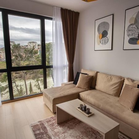 Lina - Pg, Moraca River Apartment بودغوريتْسا المظهر الخارجي الصورة