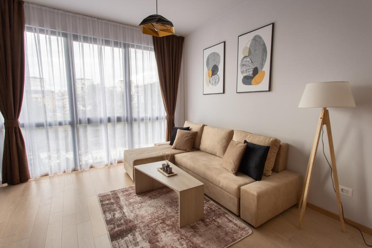 Lina - Pg, Moraca River Apartment بودغوريتْسا المظهر الخارجي الصورة