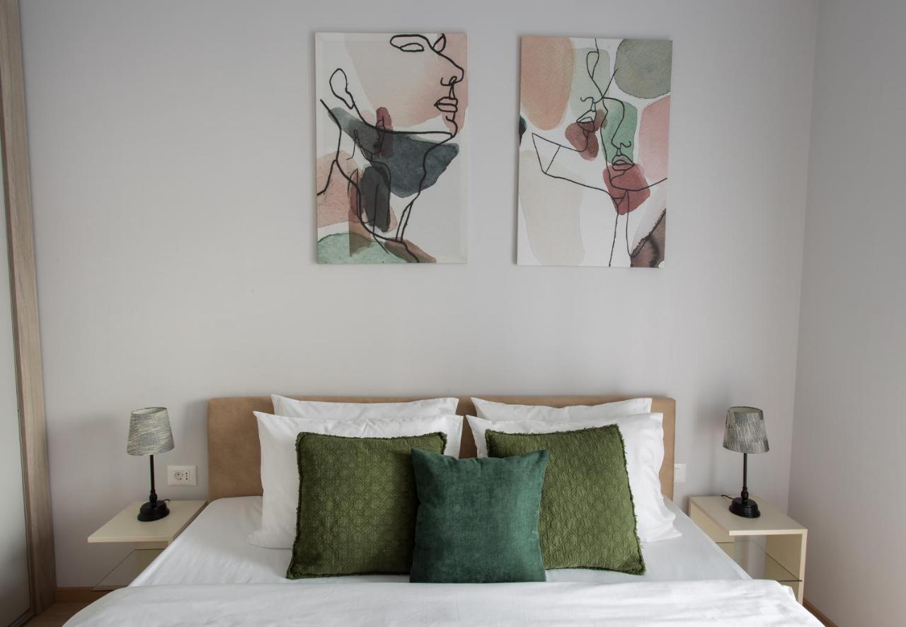 Lina - Pg, Moraca River Apartment بودغوريتْسا المظهر الخارجي الصورة