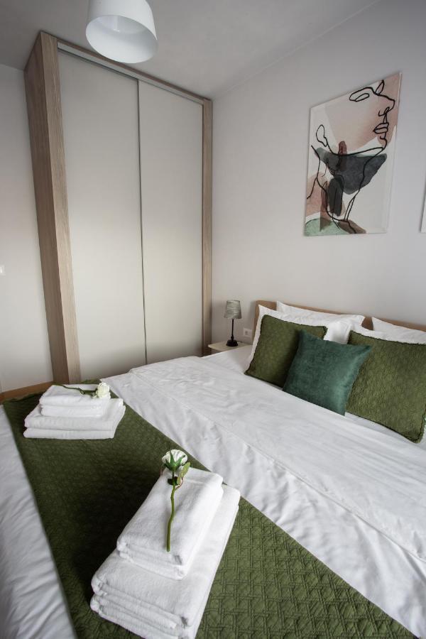 Lina - Pg, Moraca River Apartment بودغوريتْسا المظهر الخارجي الصورة